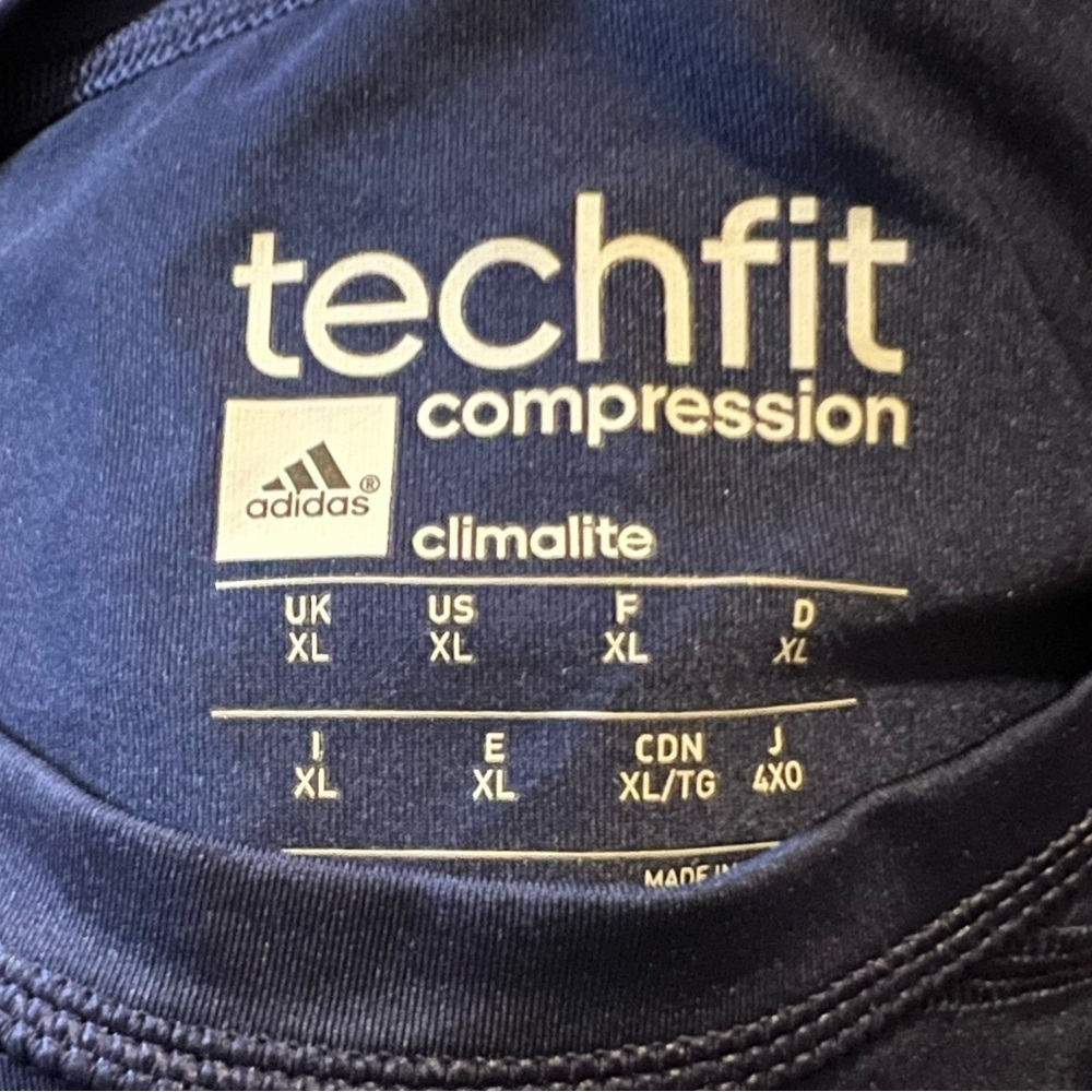 ⭐️Adidas TechFit Navy Blue T-Shirt - Picture 9 of 9
